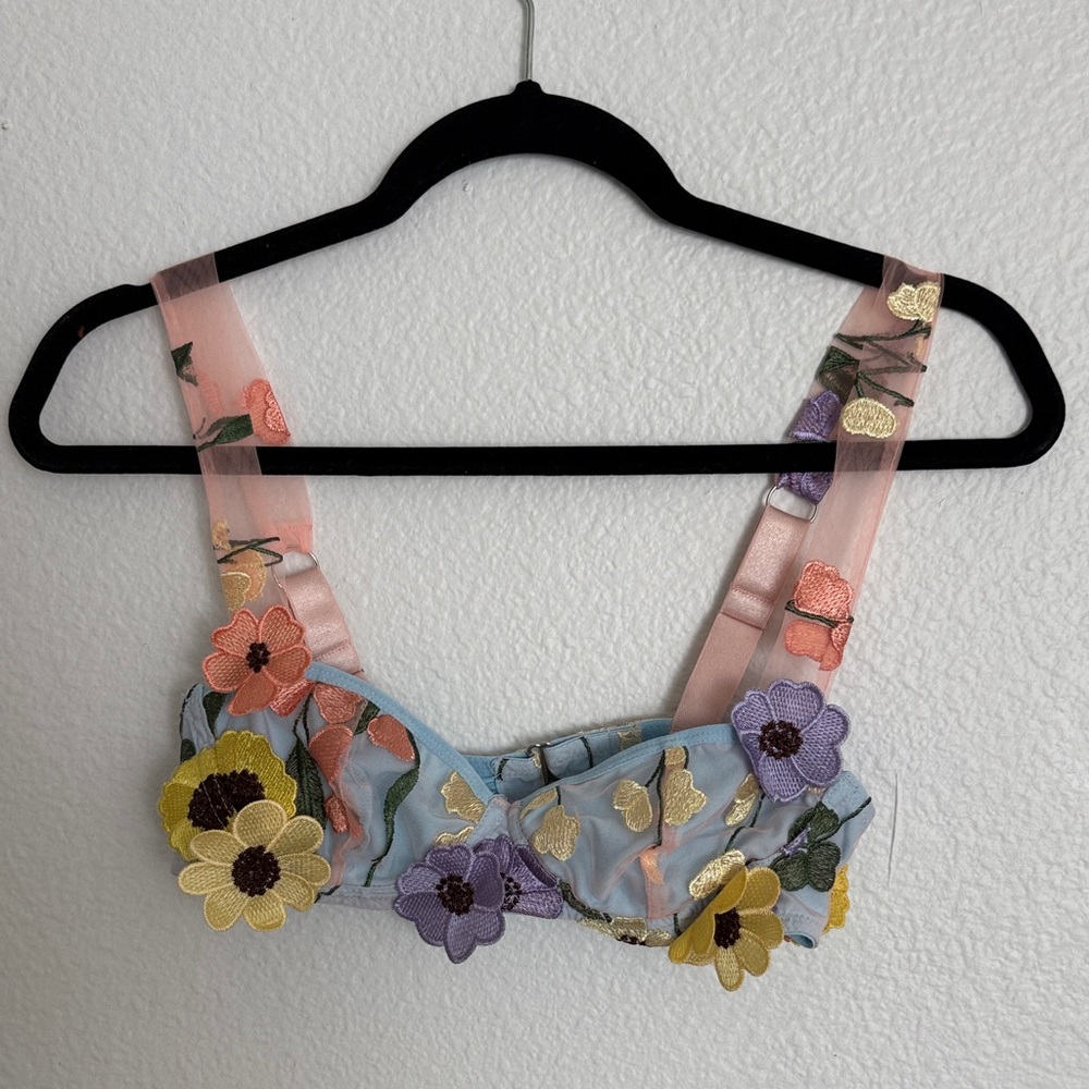 Finesse Floral Embroidered Bralette - Multicolor